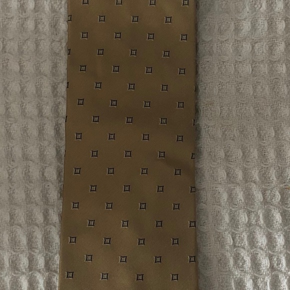 VTG Giorgio Armani Cravatte Silk Gold Wide Necktie Business Designer Luxury - Picture 4 of 5